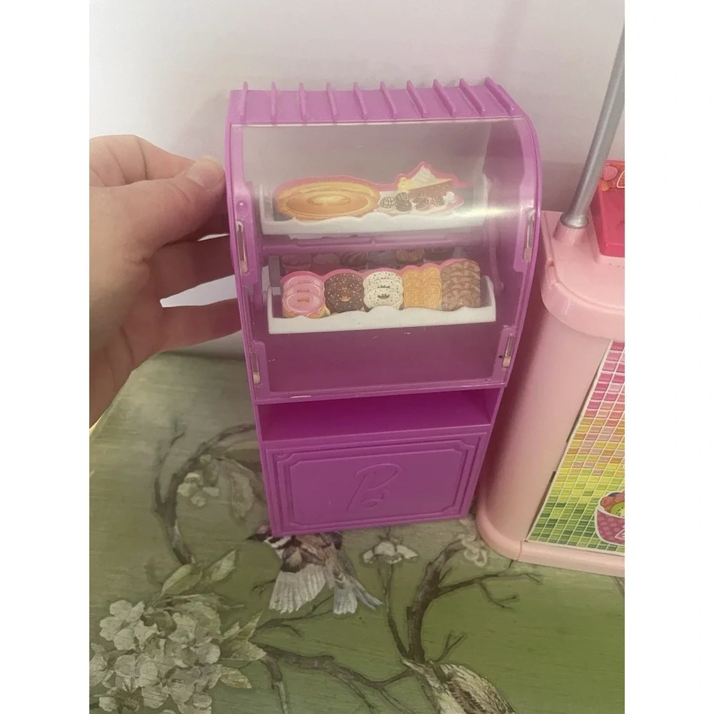Barbie Frozen Yogurt Shop And Bakery Display Piece - Fun Sweet Treats Play Time